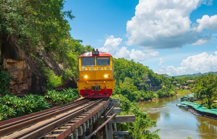 Getting Kanchanburi by train
