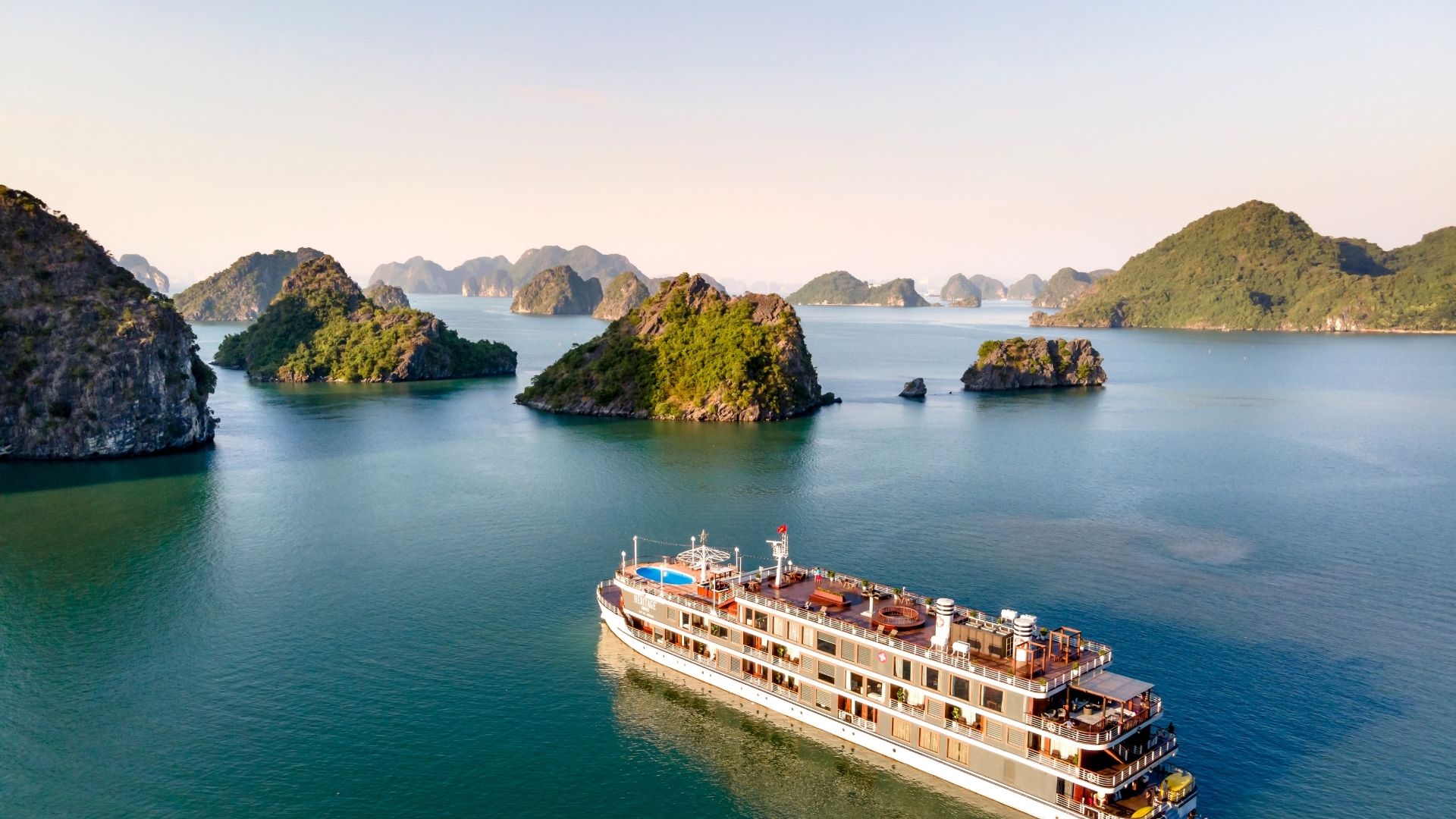Croisière au Vietnam : Choisir la baie d'Halong