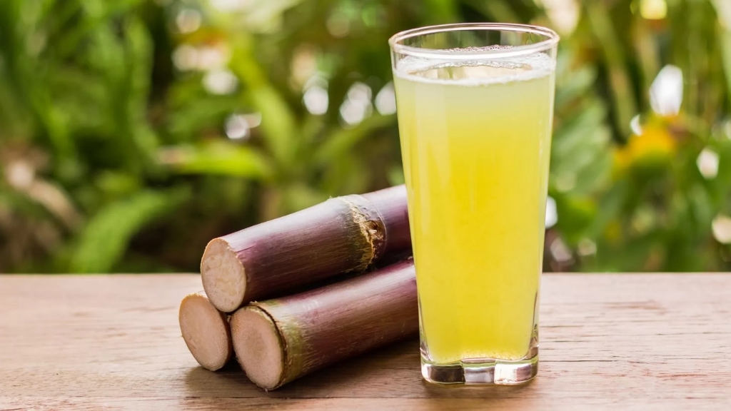 Sugarcane juice – a famous natural refreshment widely enjoyed in Southeast Asia