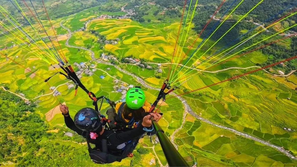 Khau Pha Pass for views and paragliding