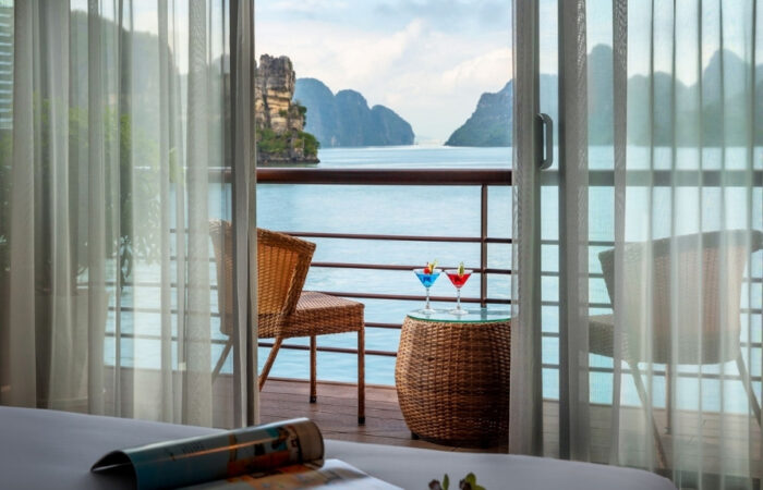 Cruise Capella in Halong Bay
