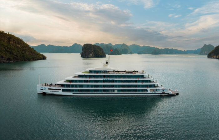 Catherine Cruise in Halong Bay