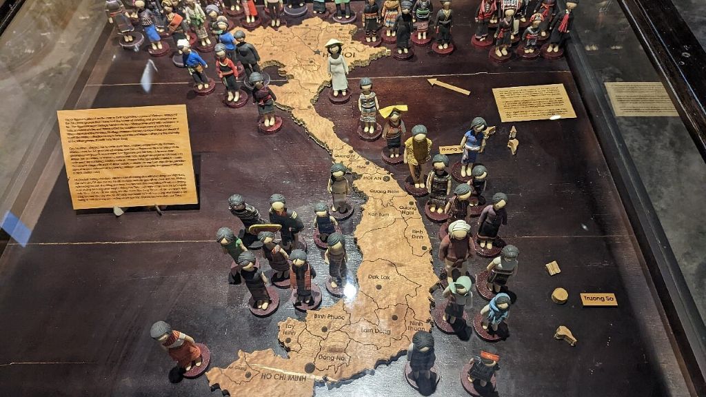 Vietnam map illustrating regional cultures and ethnic diversity