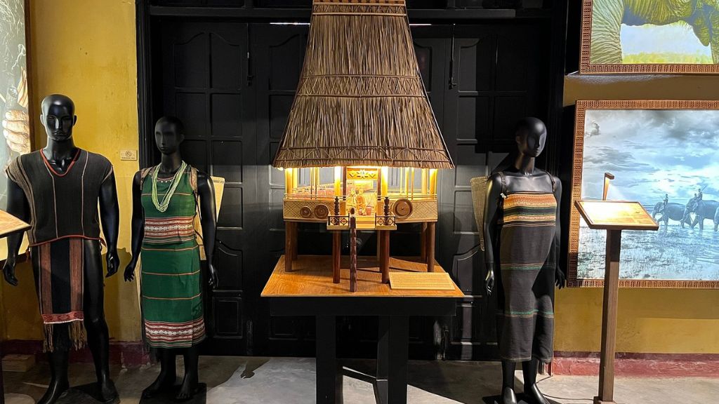 Traditional houses and ethnic costumes in Vietnam&rsquo;s Central Highlands