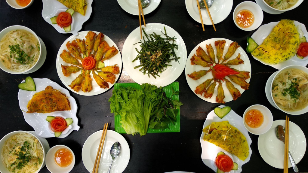 Traditional Southern Vietnam dishes banh xeo