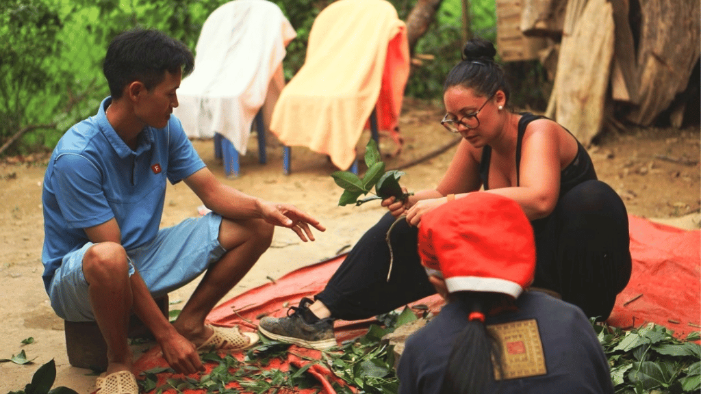 Discovering medicinal herbs with Red Dao locals