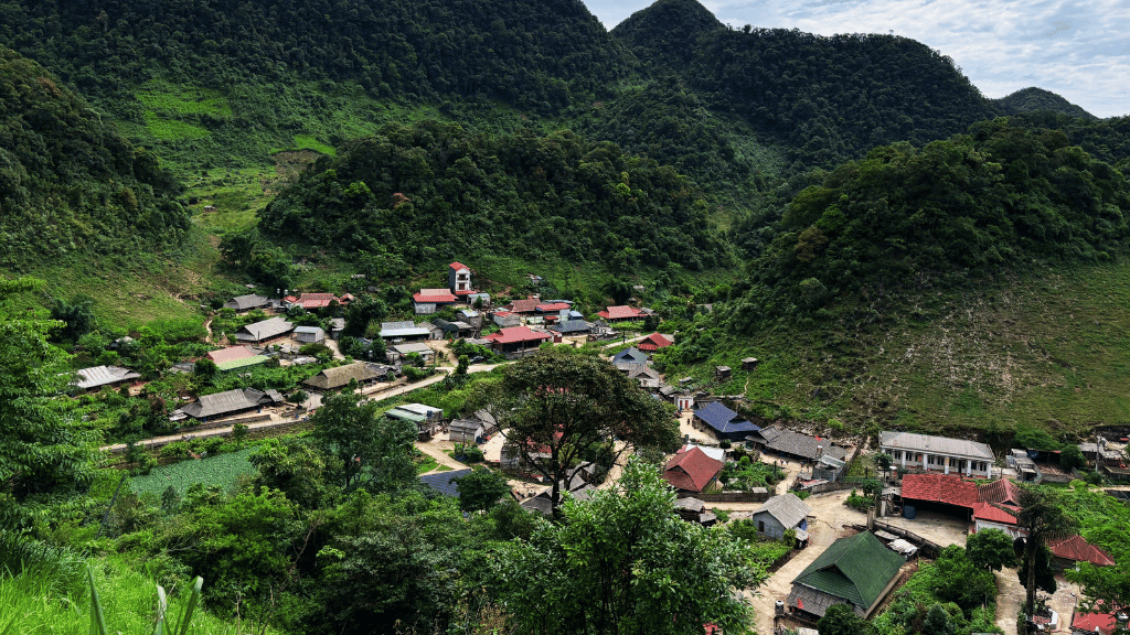Peaceful daily routines of villagers in Thung Mai