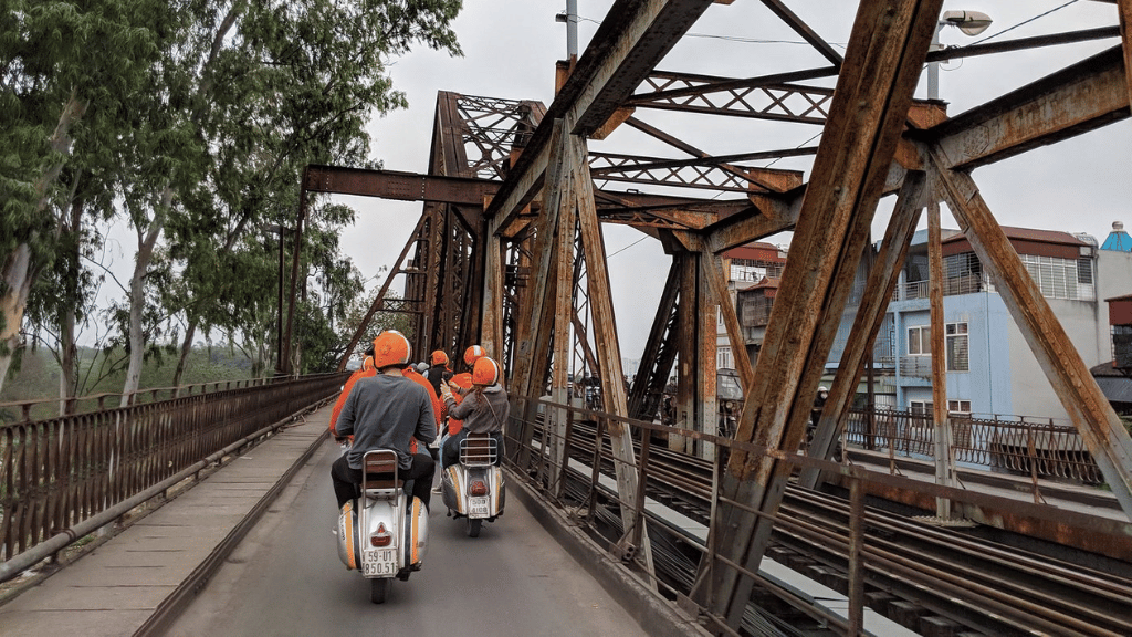 Exploring Hanoi’s small alleys to see the city from a different perspective