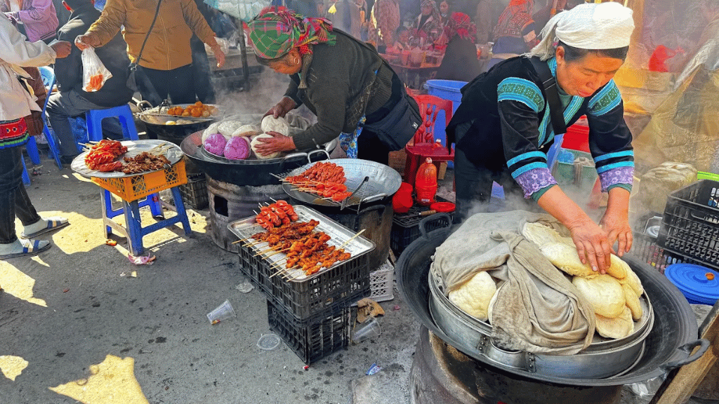 Activity at Dao San market in Lai Chau