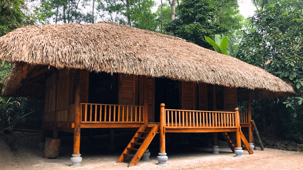 Traditional Tay house architecture in Thai Hai